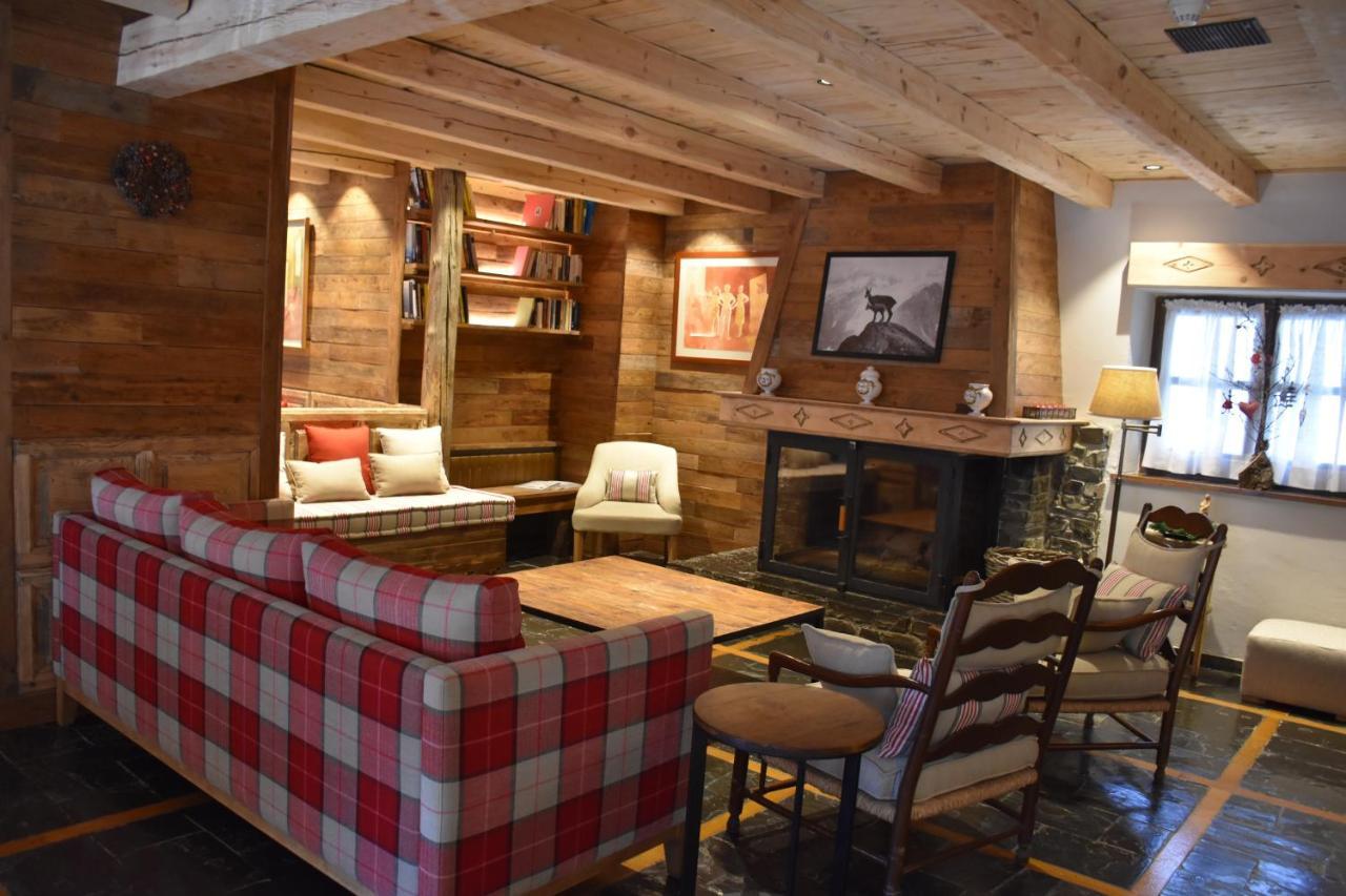 Hotel Val De Ruda Baqueira Beret Eksteriør billede