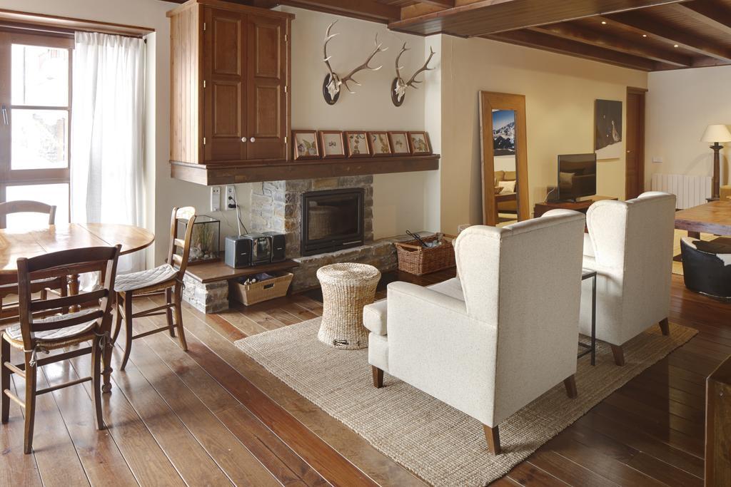 Hotel Val De Ruda Baqueira Beret Eksteriør billede