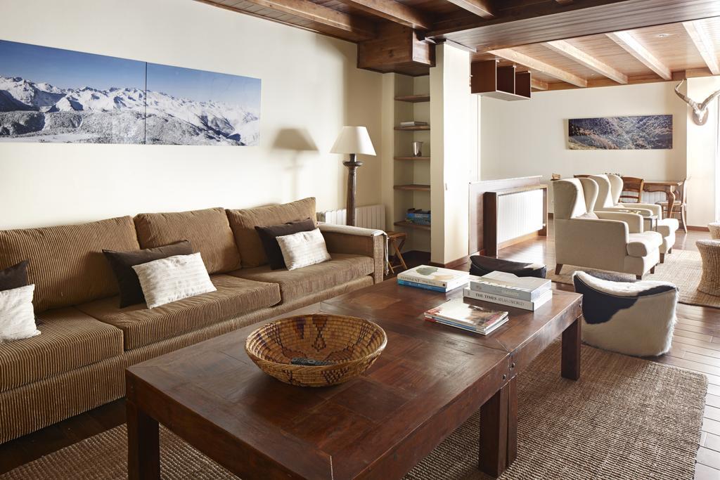 Hotel Val De Ruda Baqueira Beret Eksteriør billede