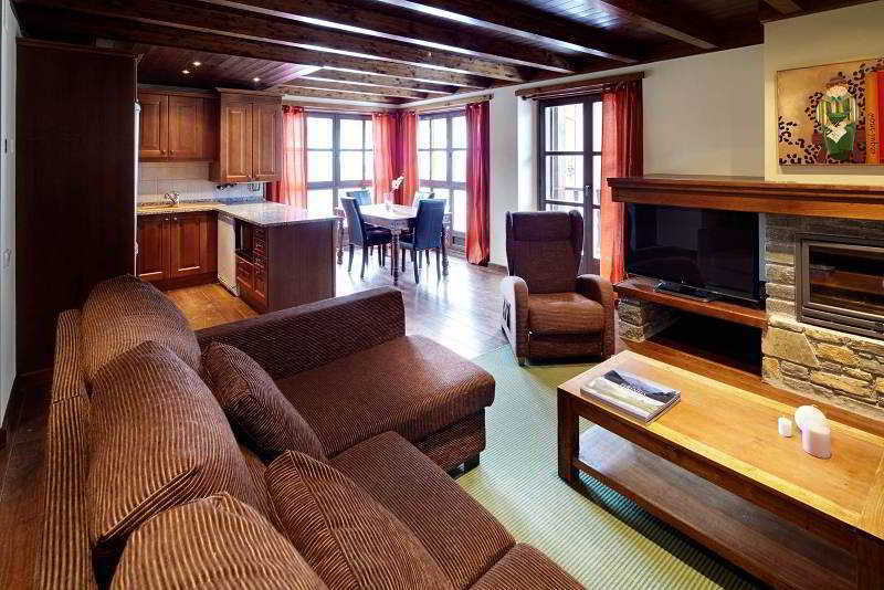 Hotel Val De Ruda Baqueira Beret Eksteriør billede
